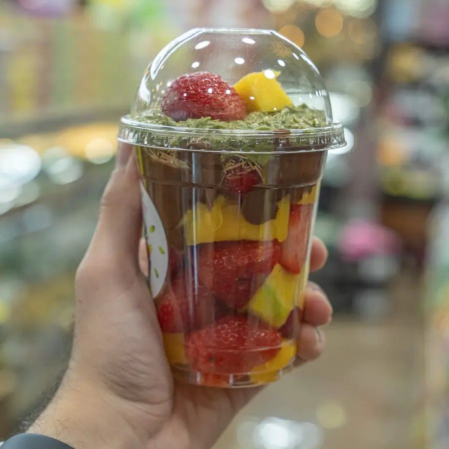 Dubai Chocolate Strawberry & Mango Cup