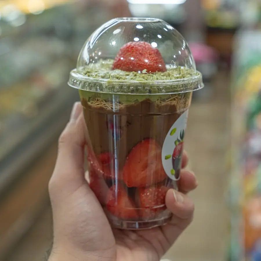 Dubai Chocolate Strawberry Cup